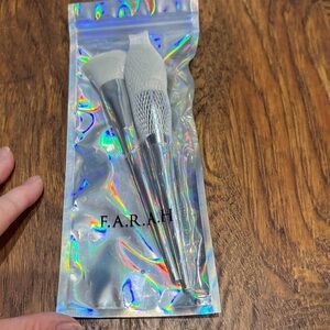 Farah Silver Makeup Brush Set